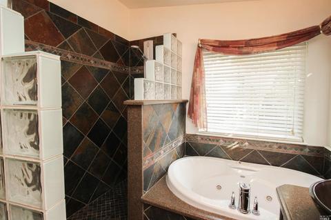 600 Monk Ct, Dixon, CA 95620 photo 9
