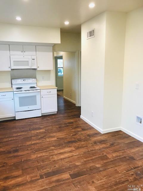 609 N 1st St, Dixon, CA 95620 photo 13