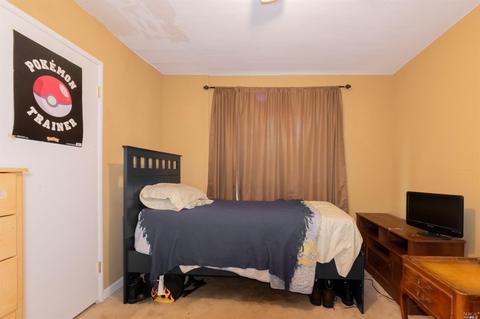1075 Hargus Ave, Vallejo, CA 94591 photo 15
