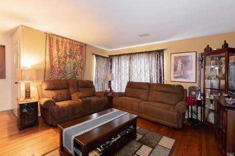1075 Hargus Ave, Vallejo, CA 94591 photo 7