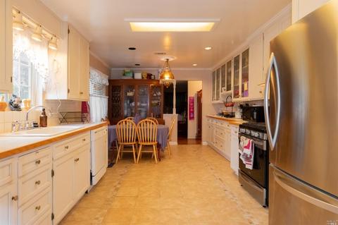 1075 Hargus Ave, Vallejo, CA 94591 photo 8