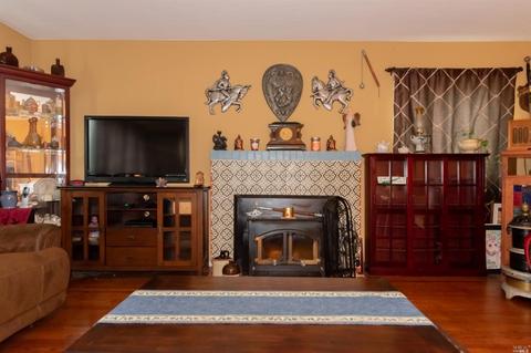 1075 Hargus Ave, Vallejo, CA 94591 photo 6