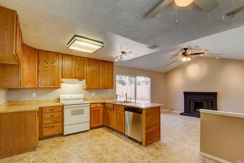 181 Guava Ct, Vallejo, CA 94589 photo 9