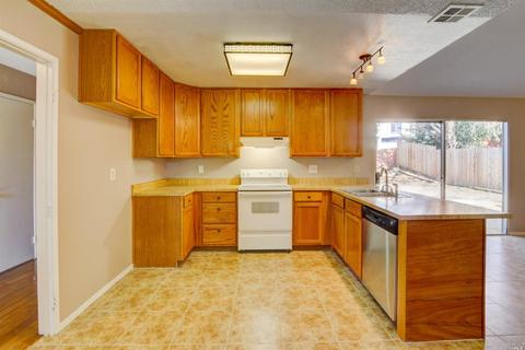 181 Guava Ct, Vallejo, CA 94589 photo 7