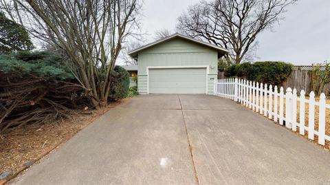 52 Graylawn Ave, Petaluma, CA 94952 photo 3