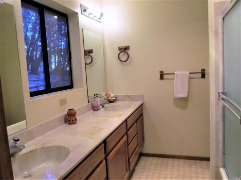 2230 Buckeye Dr, Willits, CA 95490 photo 8