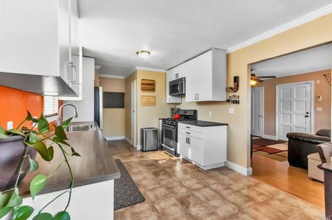 233 Gleason Ave, Vallejo, CA 94590 photo 9
