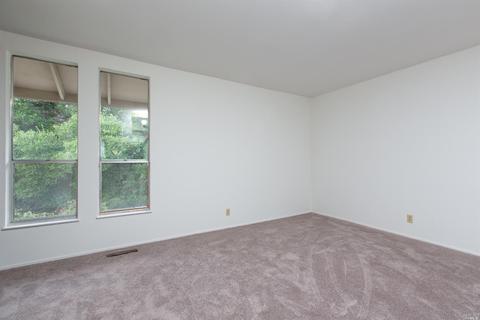 111 Roundtree Blvd, San Rafael, CA 94903 photo 4