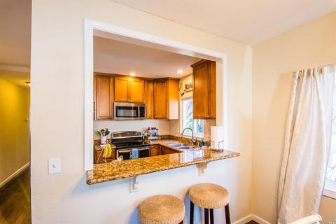 529 Nebraska St, Vallejo, CA 94590 photo 6
