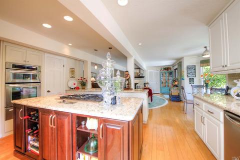 2 Acorn Ct, Novato, CA 94949 photo 6