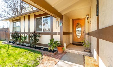 542 Corte Baca, Vacaville, CA 95688 photo 3