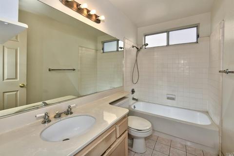 9599 Wellington Cir, Windsor, CA 95492 photo 8