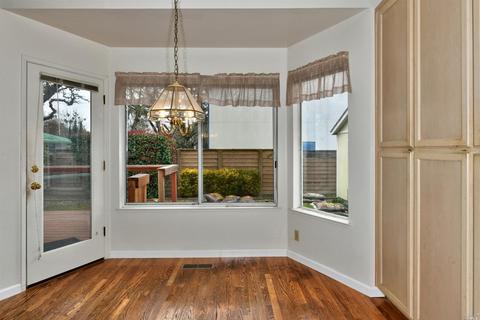 9599 Wellington Cir, Windsor, CA 95492 photo 5