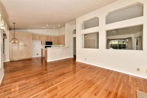 9599 Wellington Cir, Windsor, CA 95492 photo 2