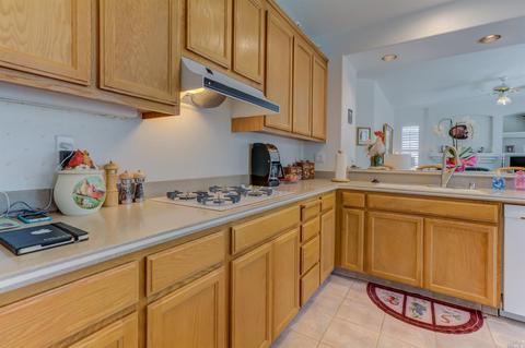 612 Pavilion Dr, Fairfield, CA 94534 photo 15