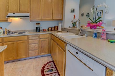 612 Pavilion Dr, Fairfield, CA 94534 photo 16