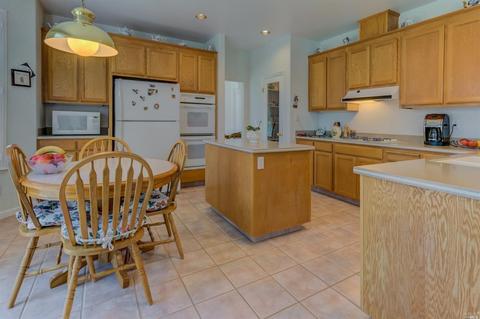 612 Pavilion Dr, Fairfield, CA 94534 photo 18
