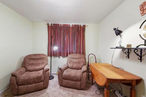 215 W Cherry St, Dixon, CA 95620 photo 14