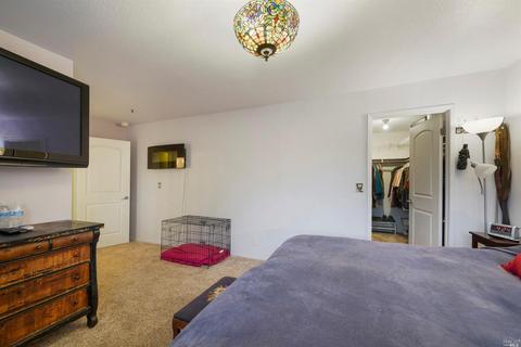 215 W Cherry St, Dixon, CA 95620 photo 4