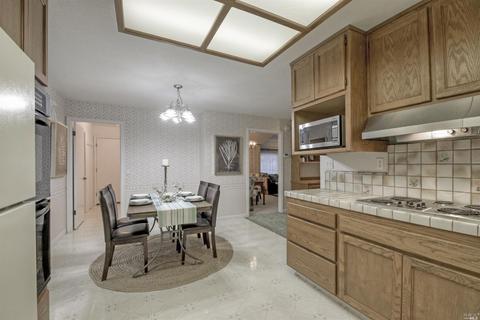 6224 Lockwood Dr, Windsor, CA 95492 photo 14