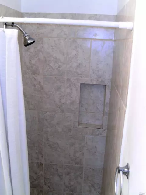 1025 Warren St, Fairfield, CA 94533 photo 8