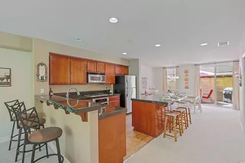 450 Emily Rose Cir, Windsor, CA 95492 photo 3