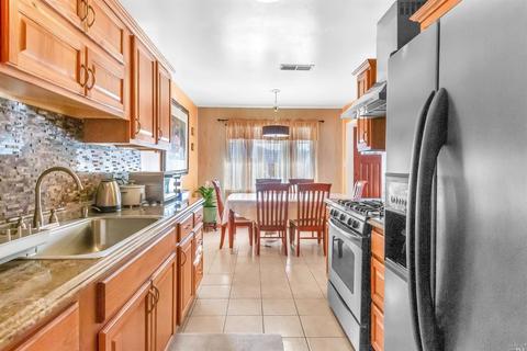 1055 Thelma Ave, Vallejo, CA 94591 photo 9