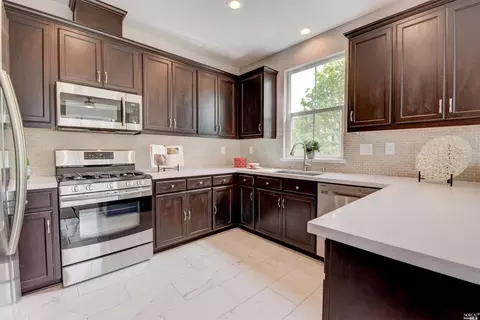 537 Lexington Dr, Vallejo, CA 94591 photo 10