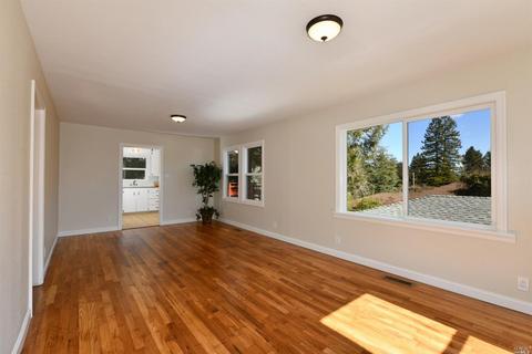 7408 Walnut Ln, Sebastopol, CA 95472 photo 3