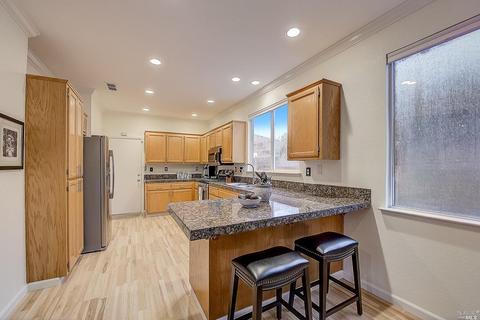 525 Edenderry Dr, Vacaville, CA 95688 photo 16