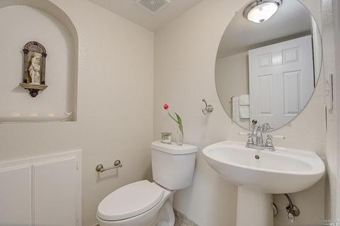 525 Edenderry Dr, Vacaville, CA 95688 photo 9