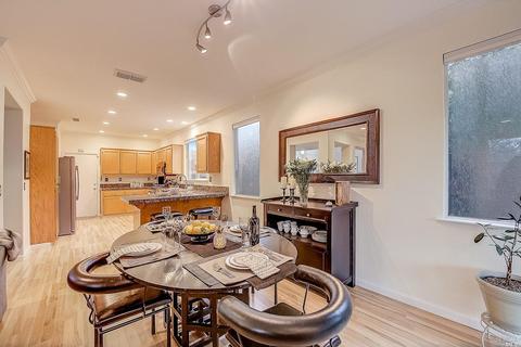 525 Edenderry Dr, Vacaville, CA 95688 photo 14