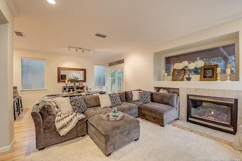 525 Edenderry Dr, Vacaville, CA 95688 photo 12