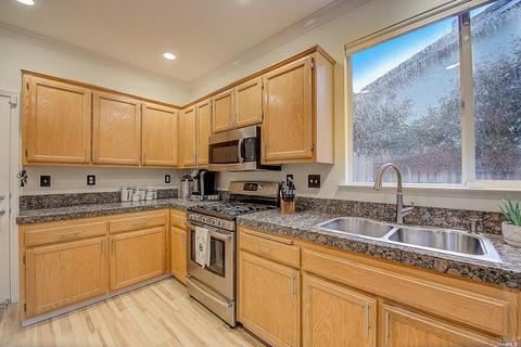 525 Edenderry Dr, Vacaville, CA 95688 photo 21