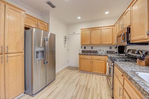 525 Edenderry Dr, Vacaville, CA 95688 photo 19