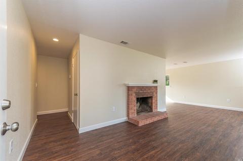 359 De Anza Dr, Vallejo, CA 94589 photo 4