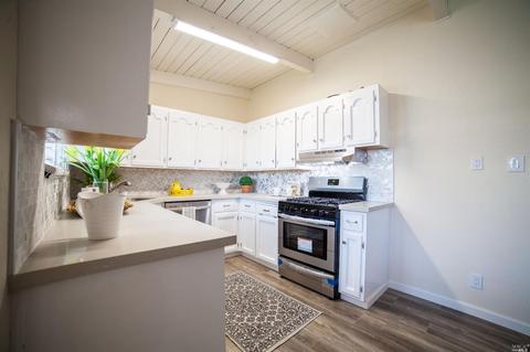 810 Oregon St, Fairfield, CA 94533 photo 2