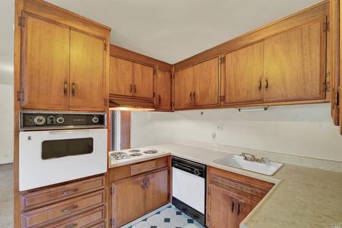 241 Franciscan Dr, Vallejo, CA 94589 photo 8