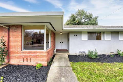 241 Franciscan Dr, Vallejo, CA 94589 photo 3