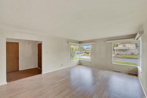 241 Franciscan Dr, Vallejo, CA 94589 photo 4