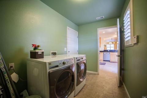 1561 Bailey Dr, Fairfield, CA 94533 photo 11