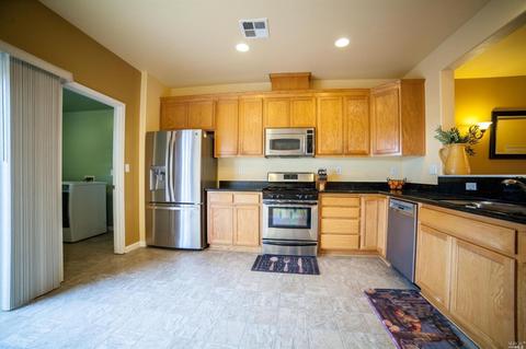 1561 Bailey Dr, Fairfield, CA 94533 photo 9
