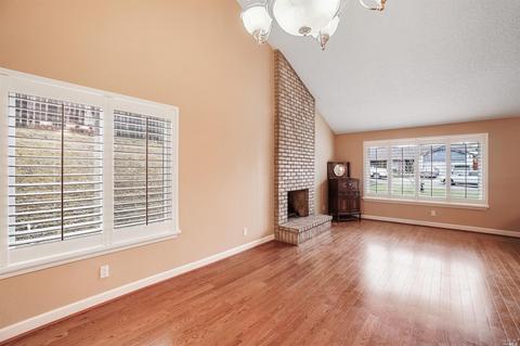 185 Daffodil Cir, Vallejo, CA 94591 photo 11