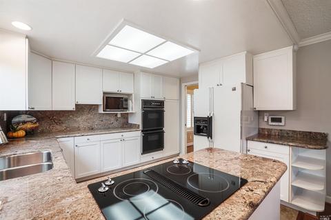 185 Daffodil Cir, Vallejo, CA 94591 photo 17