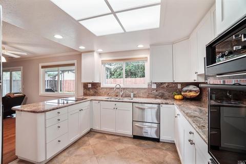 185 Daffodil Cir, Vallejo, CA 94591 photo 18