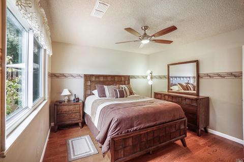 185 Daffodil Cir, Vallejo, CA 94591 photo 28