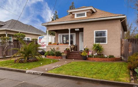 2243 Adrian St, Napa, CA 94558 photo 4