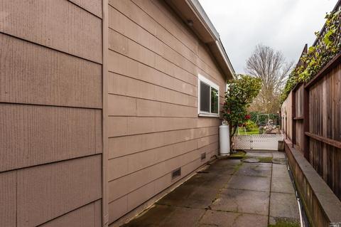 2243 Adrian St, Napa, CA 94558 photo 29