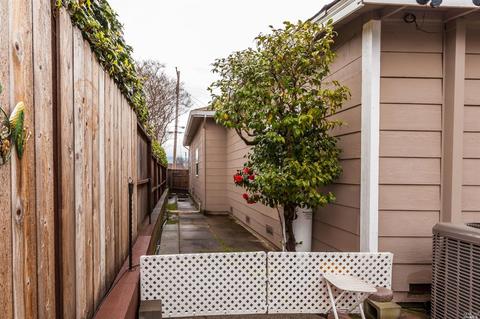 2243 Adrian St, Napa, CA 94558 photo 30
