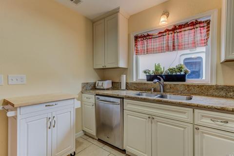 2243 Adrian St, Napa, CA 94558 photo 11